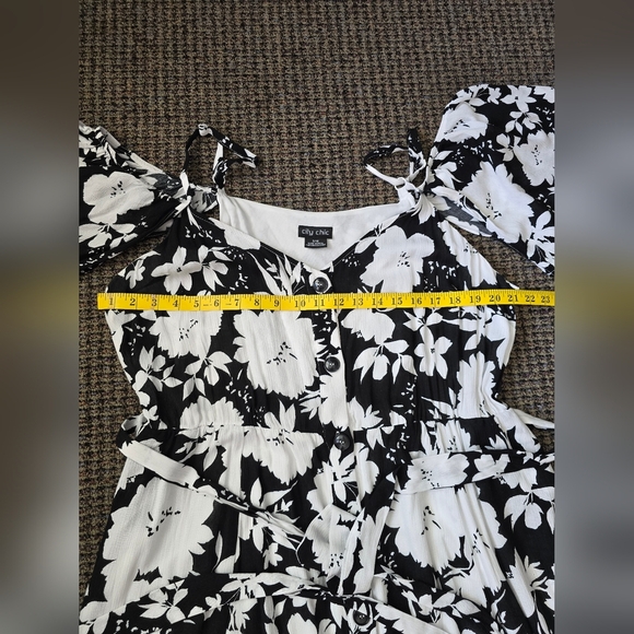 City Chic Black and White Floral Midi Dress - Picture 5 of 7